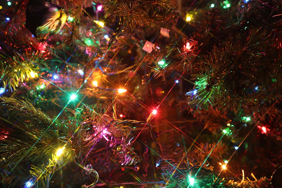 How To Choose The Best Christmas Light Installation in St. Joseph MO