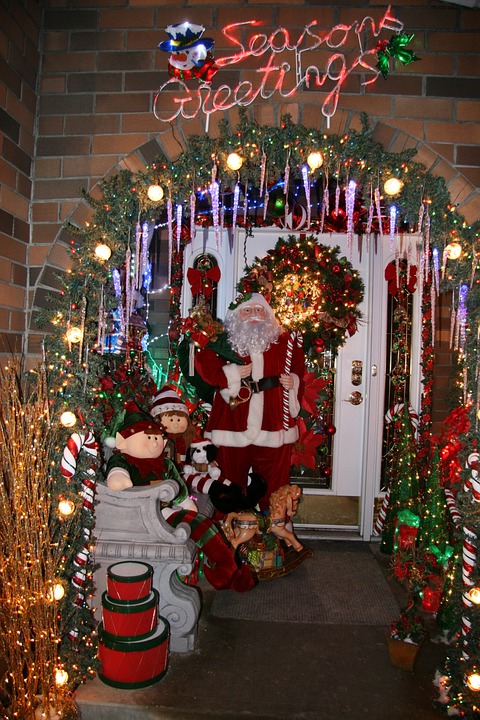 How Much Does Christmas Light Installation Cost in St. Joseph MO